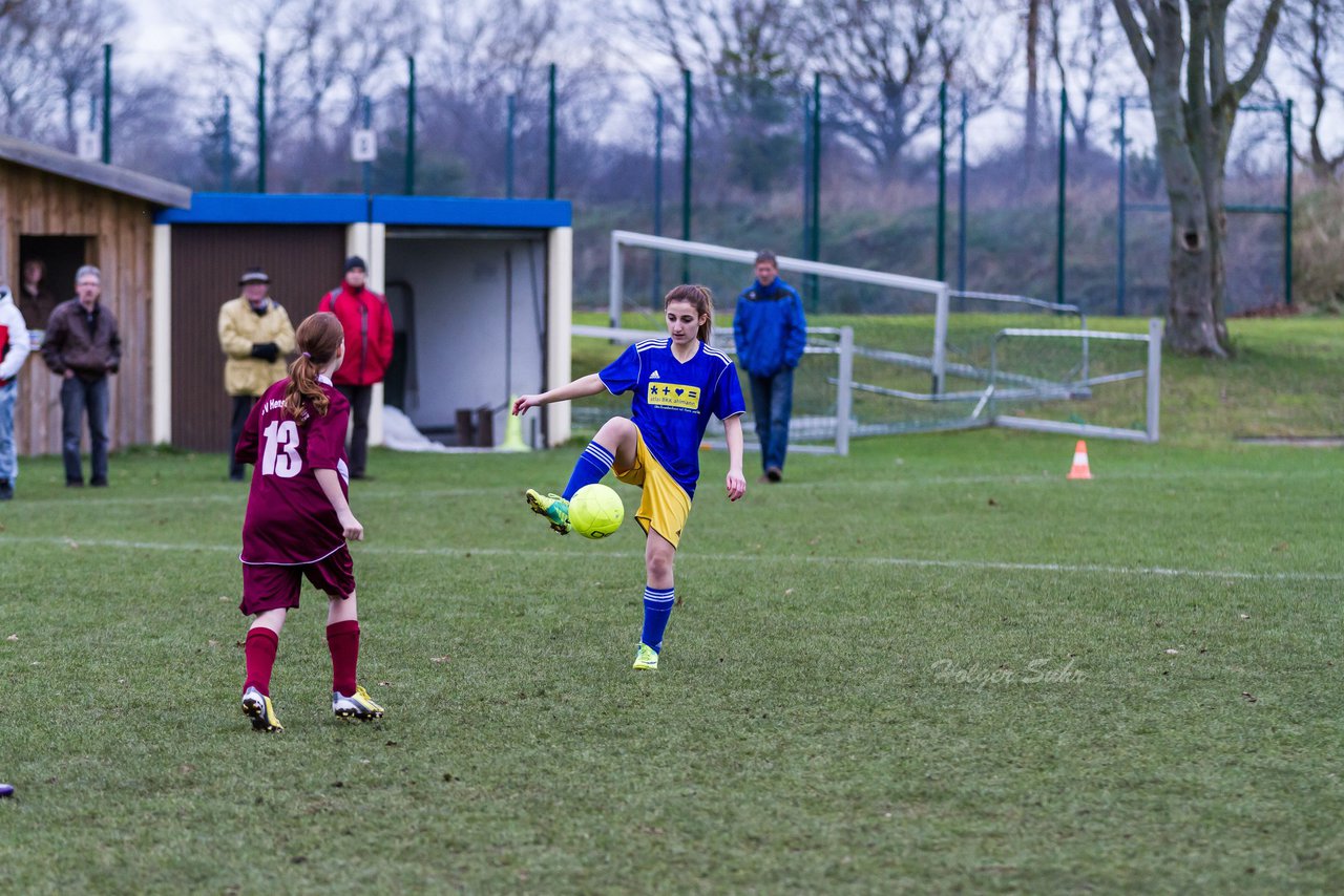 Bild 154 - B-Juniorinnen TSV Gnutz o.W. - SV Henstedt Ulzburg II : Ergebnis: ca. 5:0